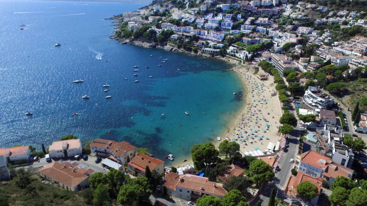 Appartamento Castell Blau Roses Esterno foto